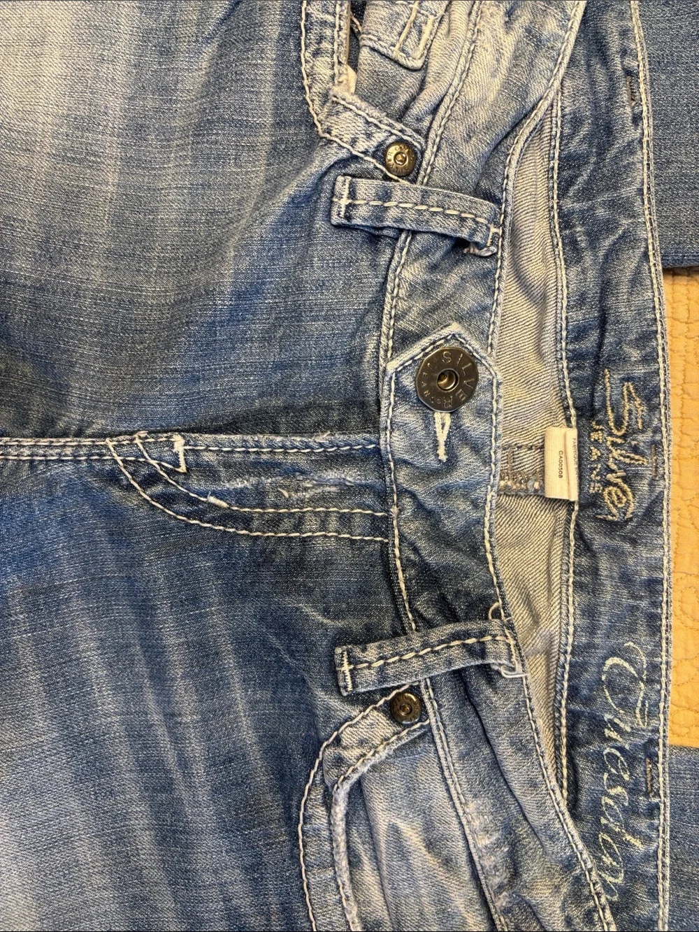 Silver Jeans Tuesday distressed- 32 - Picture 5 of 5